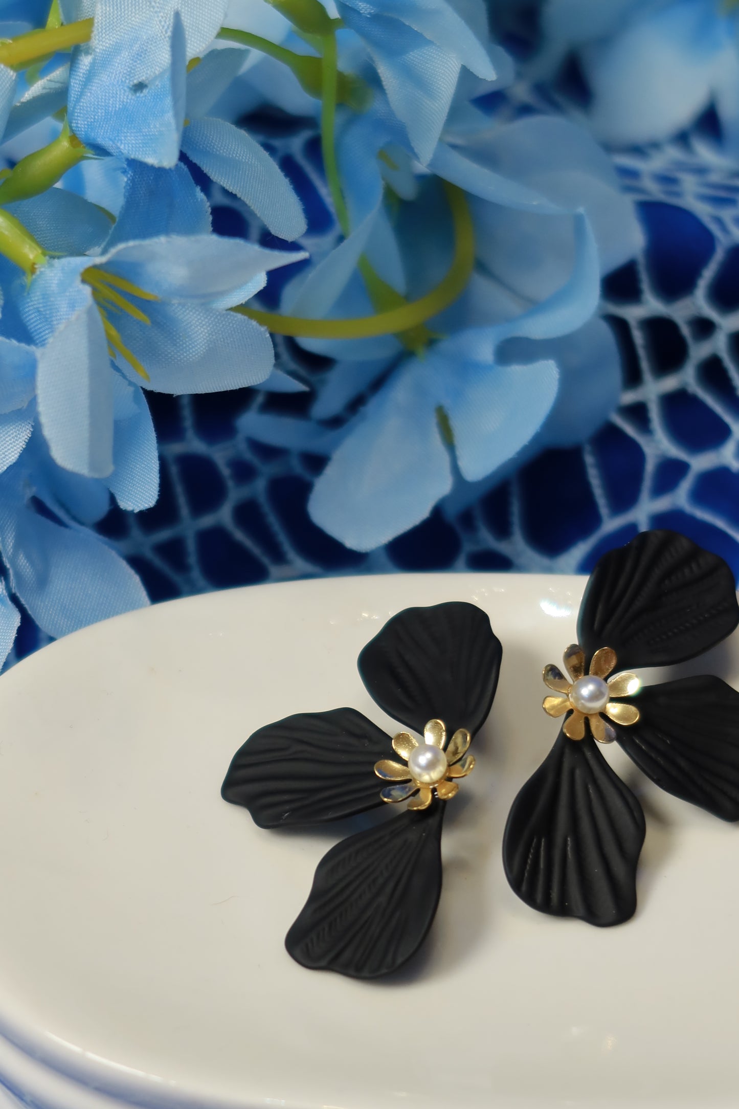 Orecchini Petali Neri