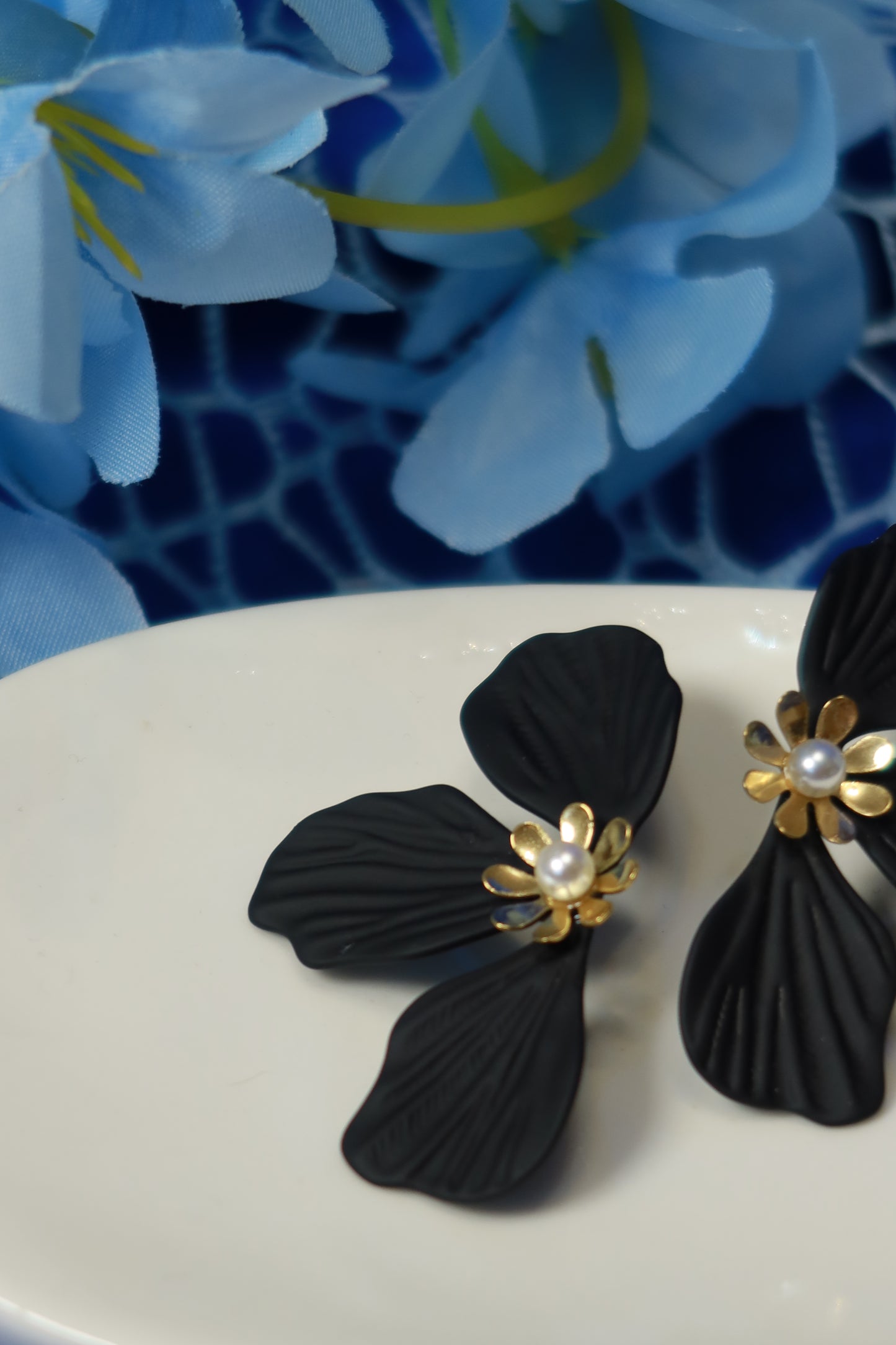 Orecchini Petali Neri