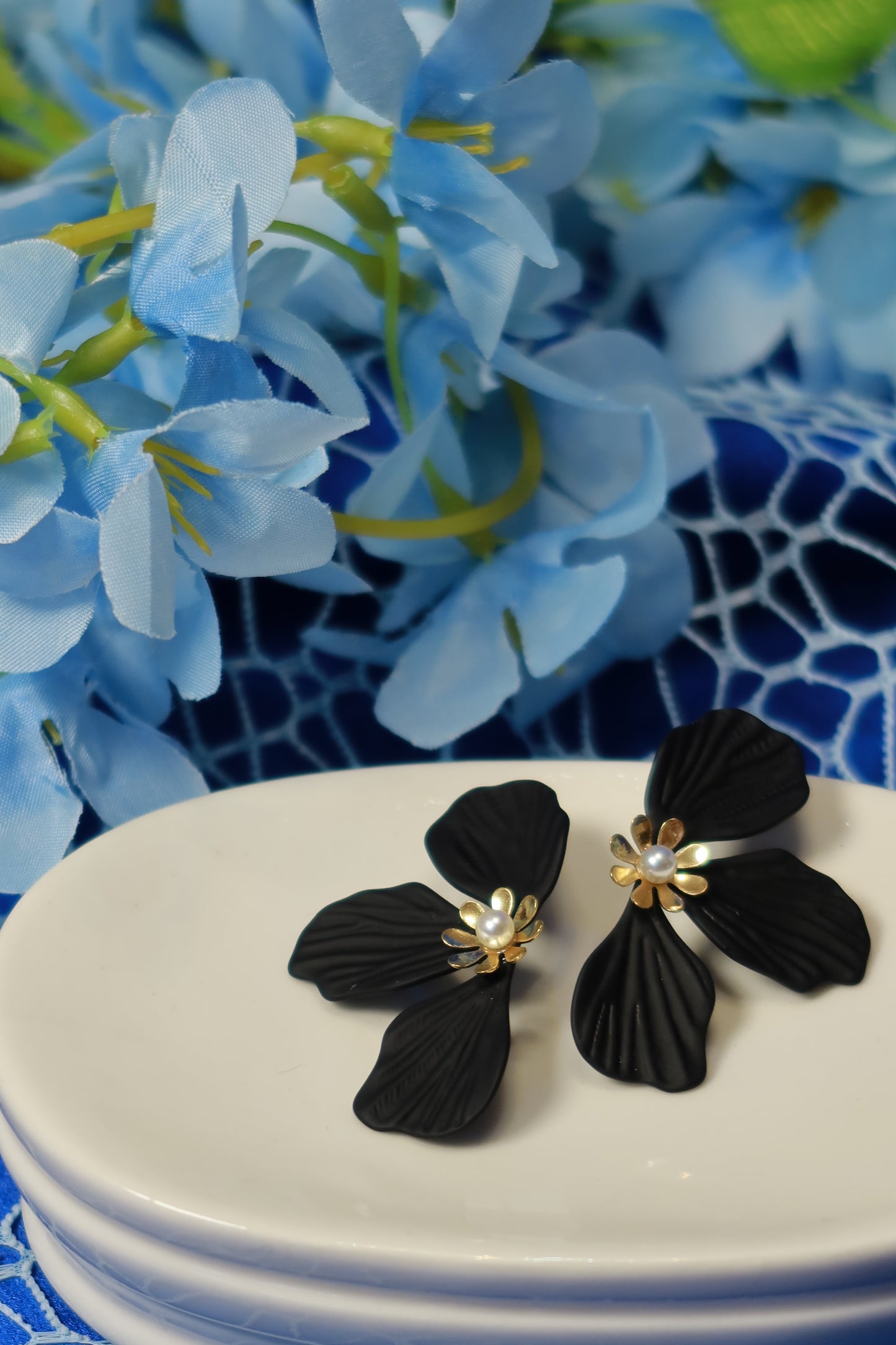 Orecchini Petali Neri