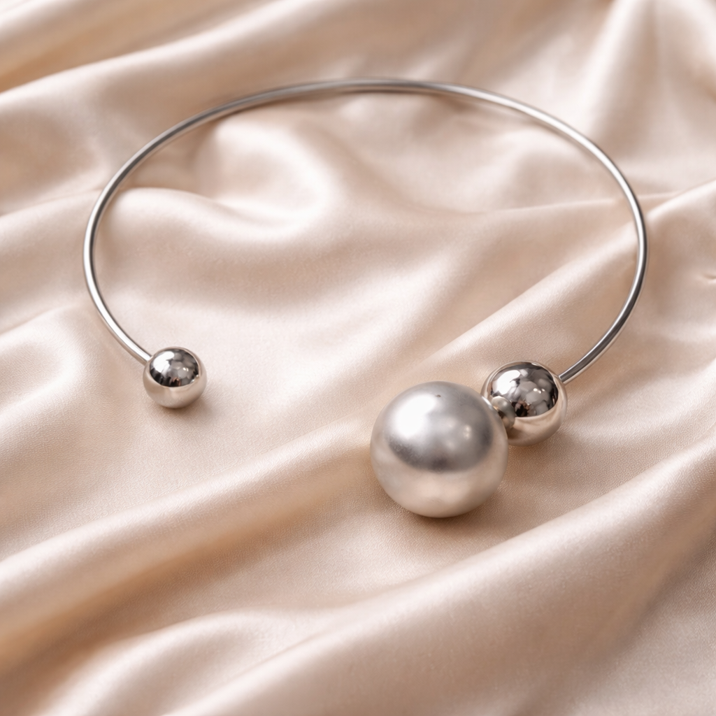 Pure Drop – Collana Elegante con Perla Centrale