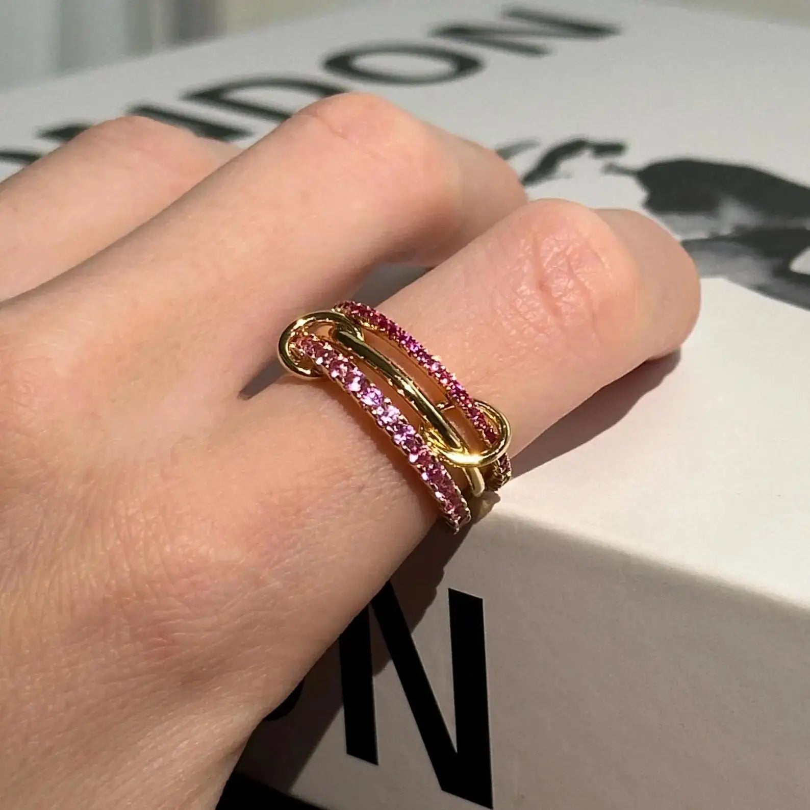 Lumé Duo Ring - Design intrecciato con doppia luce